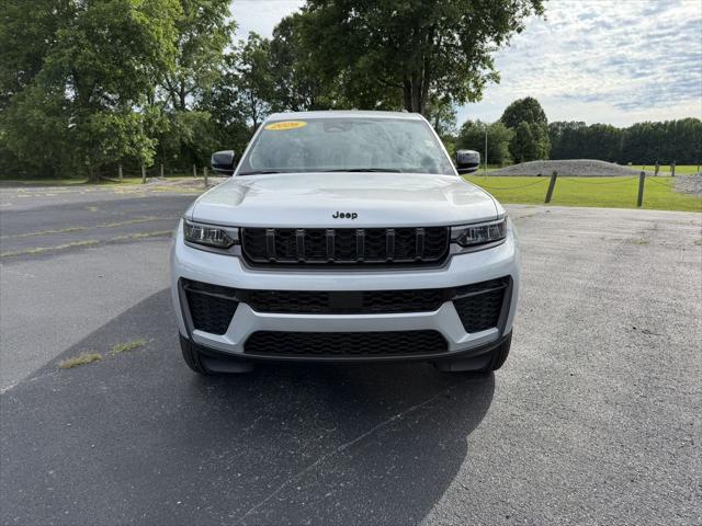 2026 Jeep Grand Cherokee L GRAND CHEROKEE L LAREDO ALTITUDE 4X4