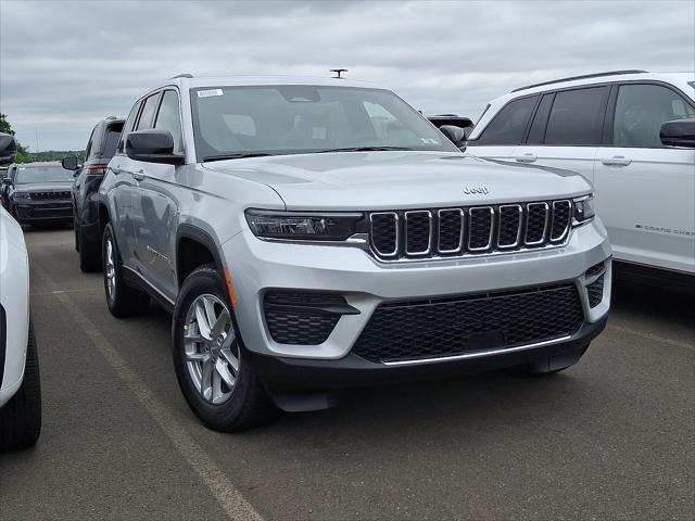 2026 Jeep Grand Cherokee GRAND CHEROKEE LAREDO X 4X4 2026 Jeep Grand Cherokee GRAND CHEROKEE LAREDO X 4X4