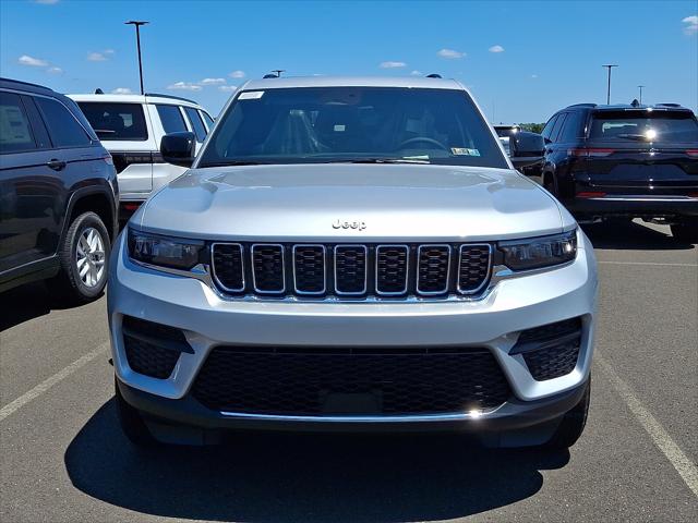 2026 Jeep Grand Cherokee GRAND CHEROKEE LAREDO X 4X4 2026 Jeep Grand Cherokee GRAND CHEROKEE LAREDO X 4X4