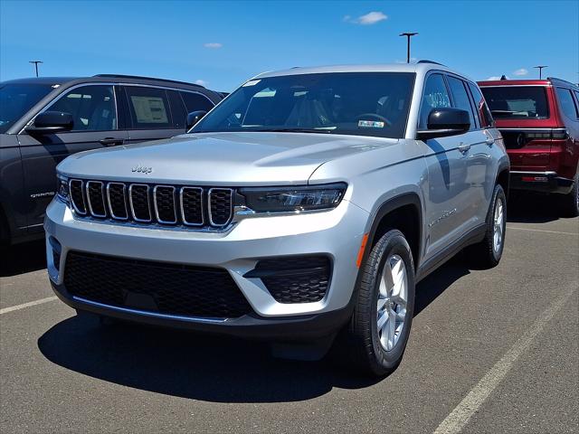 2026 Jeep Grand Cherokee GRAND CHEROKEE LAREDO X 4X4 2026 Jeep Grand Cherokee GRAND CHEROKEE LAREDO X 4X4