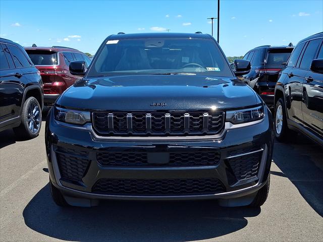 2026 Jeep Grand Cherokee GRAND CHEROKEE LAREDO ALTITUDE 4X4 2026 Jeep Grand Cherokee GRAND CHEROKEE LAREDO ALTITUDE 4X4