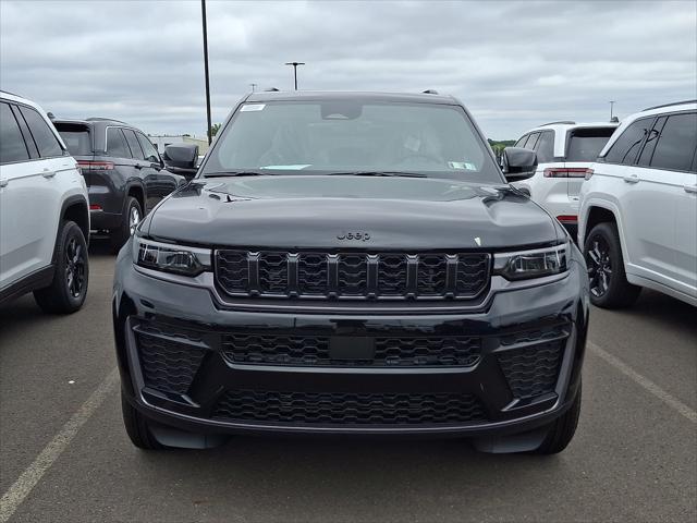 2026 Jeep Grand Cherokee GRAND CHEROKEE LAREDO ALTITUDE 4X4 2026 Jeep Grand Cherokee GRAND CHEROKEE LAREDO ALTITUDE 4X4