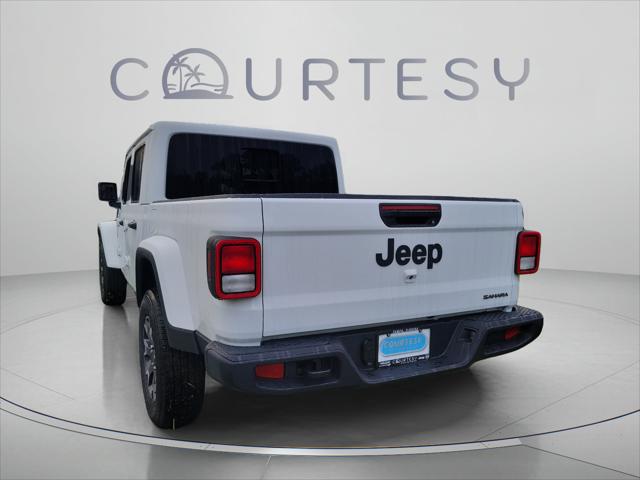 2026 Jeep Gladiator GLADIATOR SAHARA 4X4