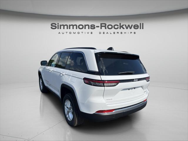 2026 Jeep Grand Cherokee GRAND CHEROKEE LAREDO X 4X4