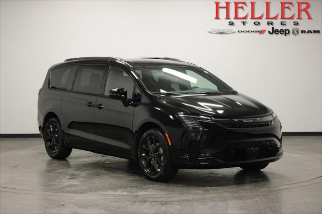 2027 Chrysler Pacifica Limited for sale in Pontiac, IL