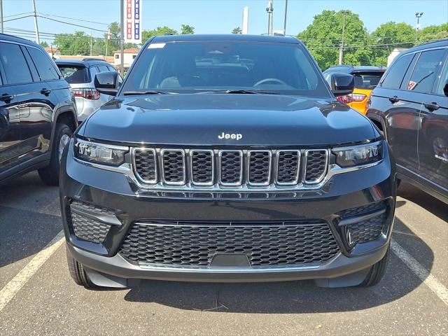 2026 Jeep Grand Cherokee GRAND CHEROKEE LAREDO X 4X4 2026 Jeep Grand Cherokee GRAND CHEROKEE LAREDO X 4X4