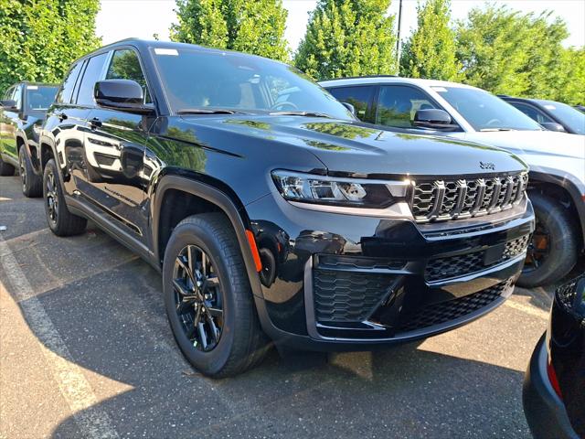 2026 Jeep Grand Cherokee GRAND CHEROKEE LAREDO ALTITUDE 4X4 2026 Jeep Grand Cherokee GRAND CHEROKEE LAREDO ALTITUDE 4X4