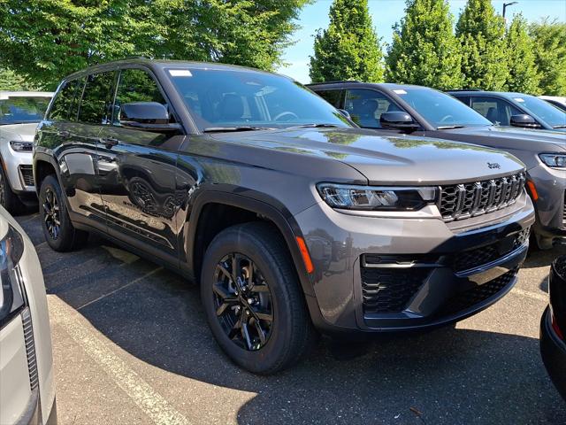 2026 Jeep Grand Cherokee GRAND CHEROKEE LAREDO ALTITUDE 4X4 2026 Jeep Grand Cherokee GRAND CHEROKEE LAREDO ALTITUDE 4X4