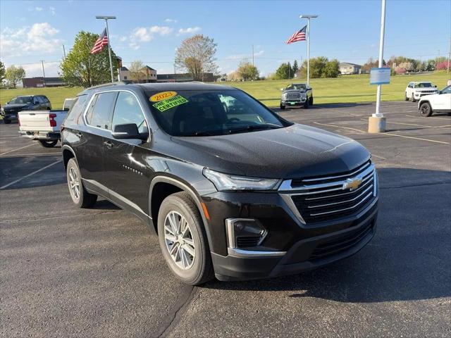 2023 Chevrolet Traverse AWD LT Cloth for sale in Slinger, WI