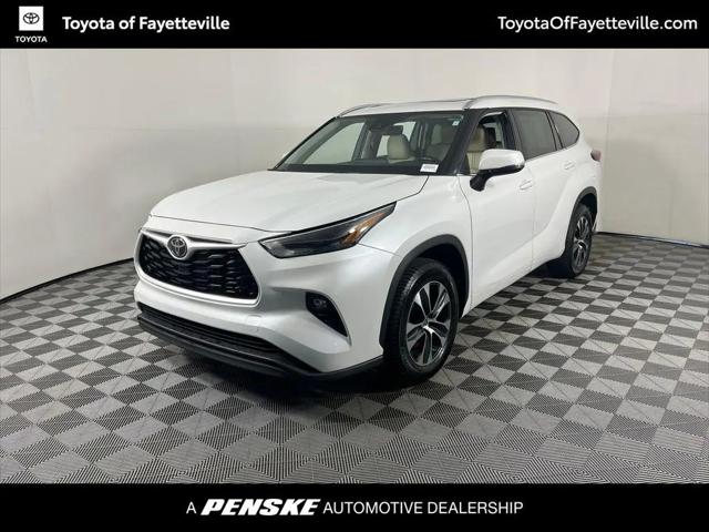 2022 Toyota Highlander XLE for sale in Fayetteville, AR