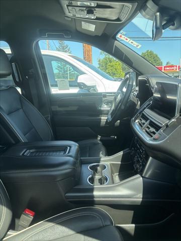 2024 Chevrolet Suburban 4WD Premier