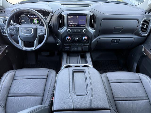2020 GMC Sierra 1500 4WD Crew Cab Short Box Denali
