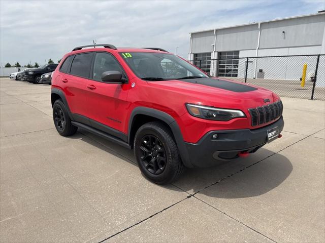 2019 Jeep Cherokee Trailhawk Elite 4x4 for sale in Waukee, IA