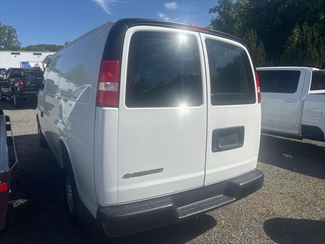 2025 Chevrolet Express Cargo Van RWD 2500 Regular Wheelbase WT