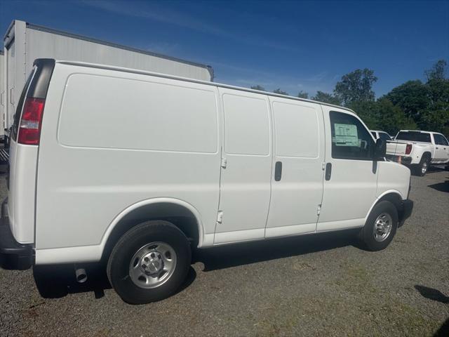 2025 Chevrolet Express Cargo Van RWD 2500 Regular Wheelbase WT