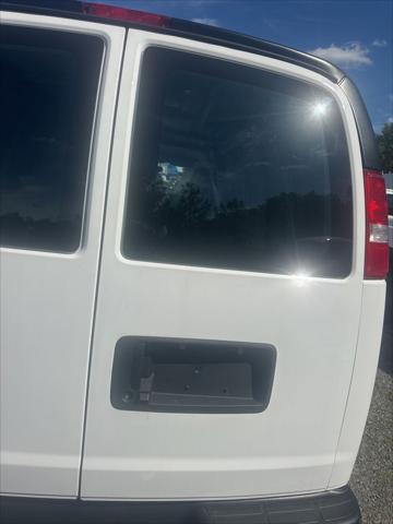 2025 Chevrolet Express Cargo Van RWD 2500 Regular Wheelbase WT