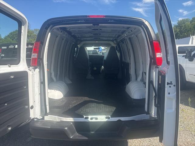 2025 Chevrolet Express Cargo Van RWD 2500 Regular Wheelbase WT