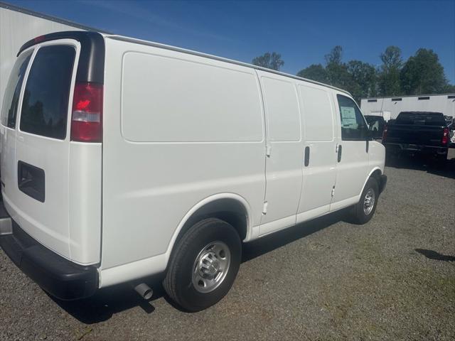 2025 Chevrolet Express Cargo Van RWD 2500 Regular Wheelbase WT