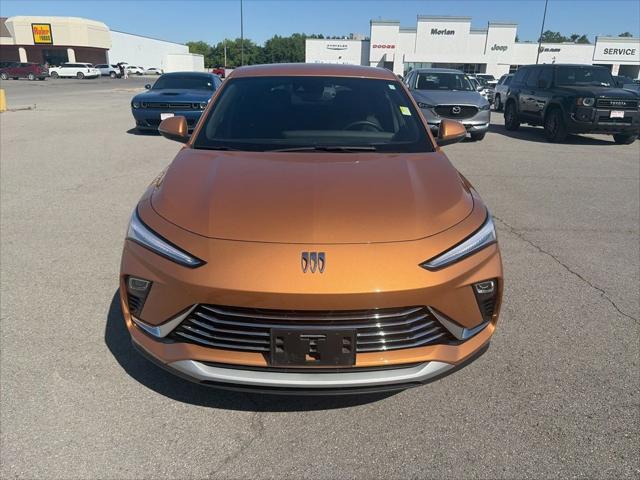 2025 Buick NV Preferred FWD