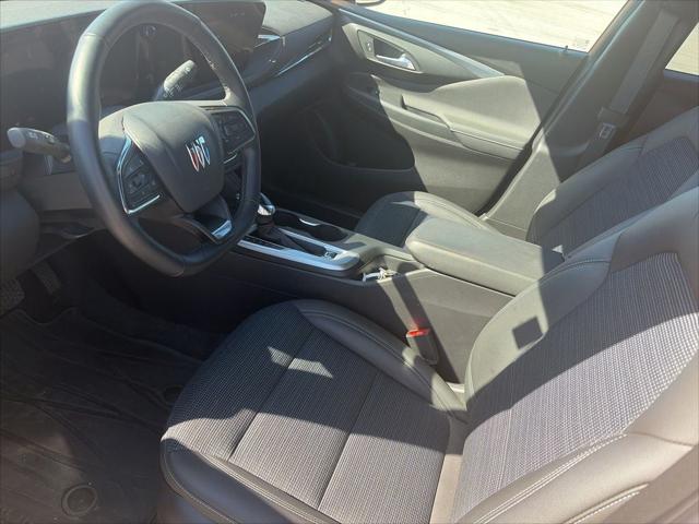 2025 Buick NV Preferred FWD