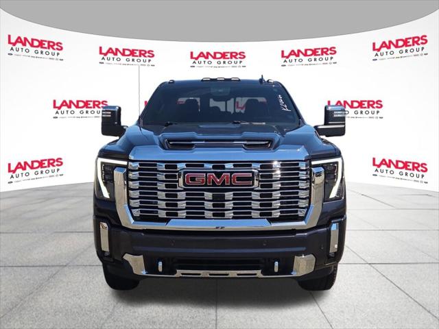 2025 GMC Sierra 2500HD 4WD Crew Cab Standard Bed Denali