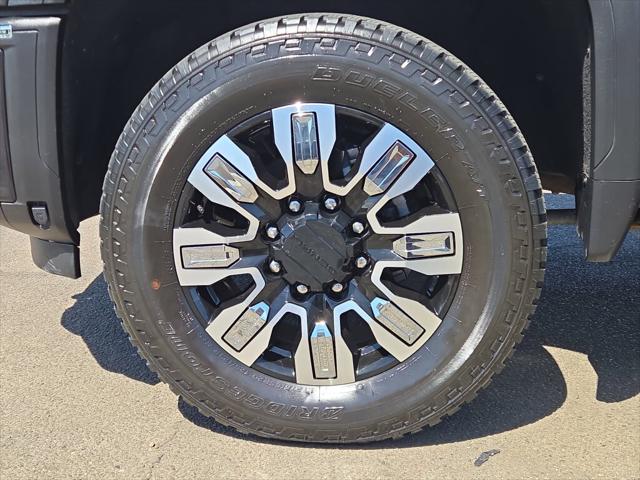 2025 GMC Sierra 2500HD 4WD Crew Cab Standard Bed Denali