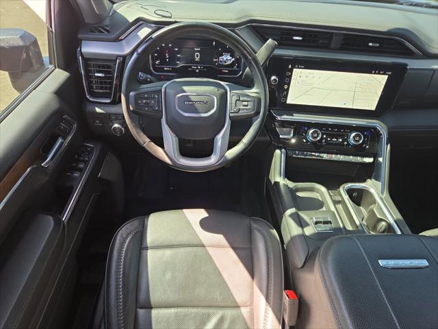 2025 GMC Sierra 2500HD 4WD Crew Cab Standard Bed Denali
