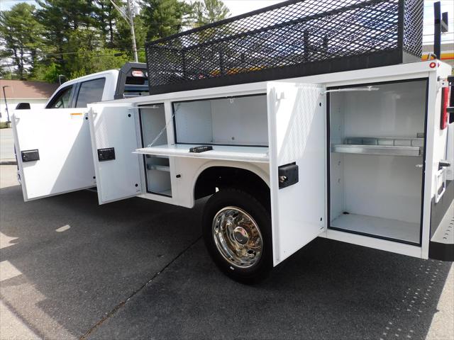 2023 Ford F-550 LARIAT SERVICE BODY