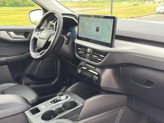 2025 Ford Escape Platinum