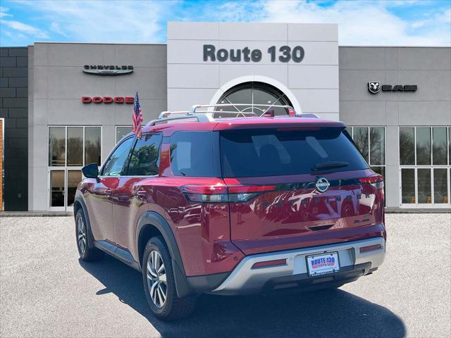 2023 Nissan Pathfinder SL 4WD