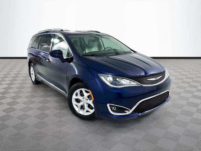 2017 Chrysler Pacifica Touring-L Plus 2017 Chrysler Pacifica Touring-L Plus