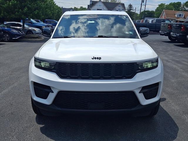 2023 Jeep Grand Cherokee Altitude 4x4 2023 Jeep Grand Cherokee Altitude 4x4