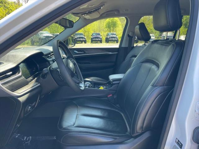 2023 Jeep Grand Cherokee Limited 4x4 2023 Jeep Grand Cherokee Limited 4x4