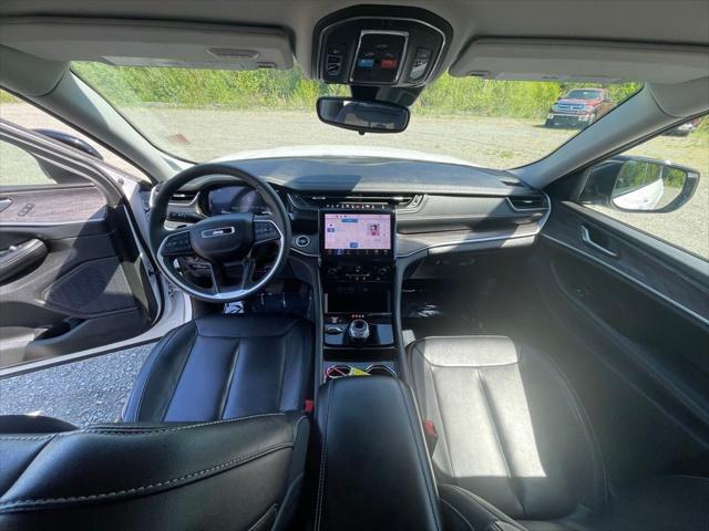 2023 Jeep Grand Cherokee Limited 4x4 2023 Jeep Grand Cherokee Limited 4x4