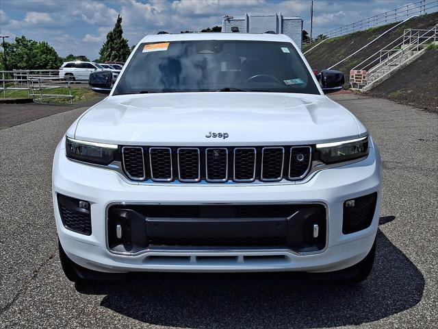 2022 Jeep Grand Cherokee L Overland 4x4 2022 Jeep Grand Cherokee L Overland 4x4