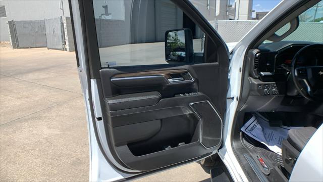 2024 Chevrolet Silverado 2500HD 4WD Crew Cab Standard Bed LT