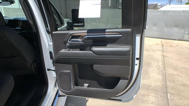 2024 Chevrolet Silverado 2500HD 4WD Crew Cab Standard Bed LT