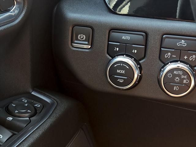 2024 GMC Sierra 1500 4WD Crew Cab Short Box Elevation with 3VL