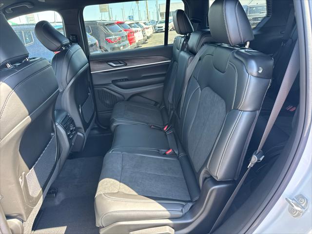 2026 Jeep Grand Cherokee L Altitude 4x4