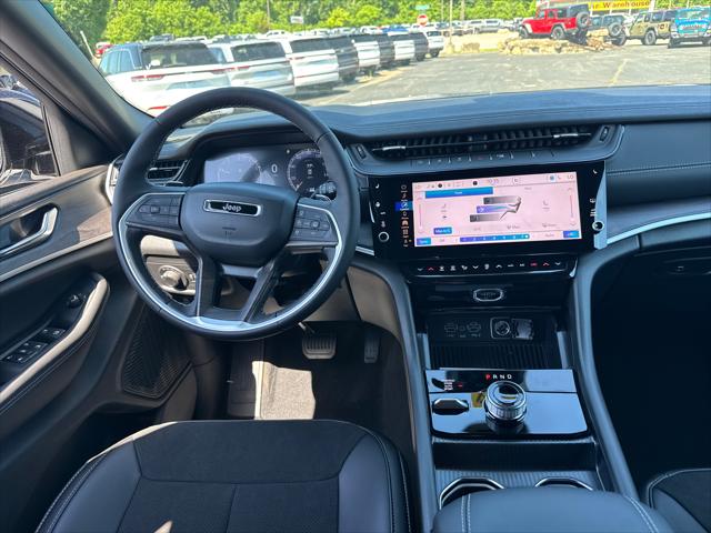2026 Jeep Grand Cherokee L Altitude 4x4