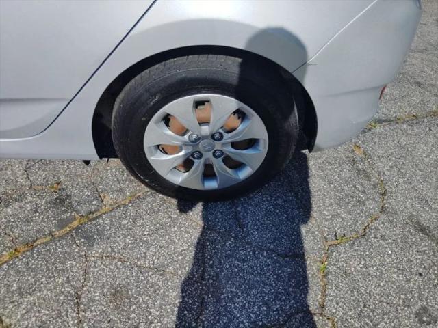 2017 Hyundai Accent SE