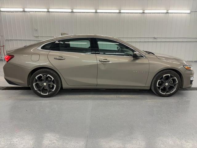 2022 Chevrolet Malibu FWD LT