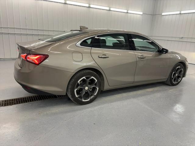 2022 Chevrolet Malibu FWD LT