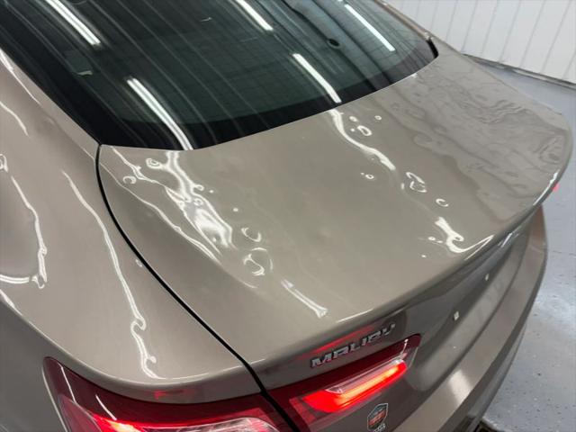 2022 Chevrolet Malibu FWD LT