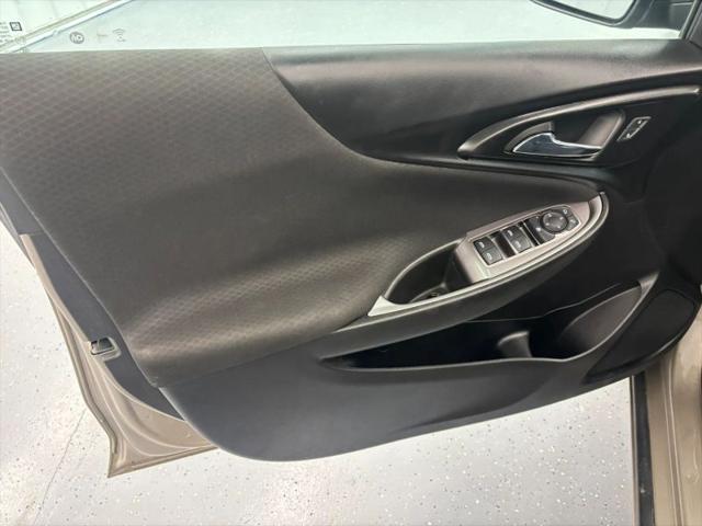 2022 Chevrolet Malibu FWD LT