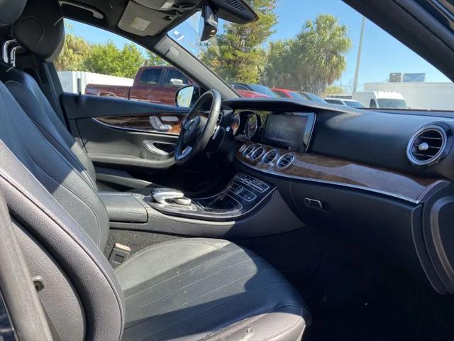 2017 Mercedes-Benz E-CLASS E 300 E 300