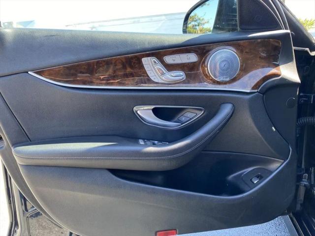2017 Mercedes-Benz E-CLASS E 300 E 300