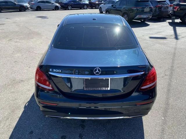 2017 Mercedes-Benz E-CLASS E 300 E 300