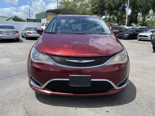 2017 Chrysler Pacifica Touring-L