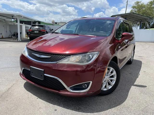 2017 Chrysler Pacifica Touring-L